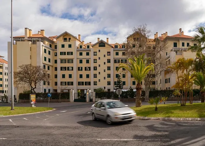 Quinta Da Falesia Ii By An Island
