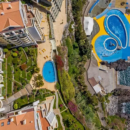 Quinta Da Falesia Ii By An Island